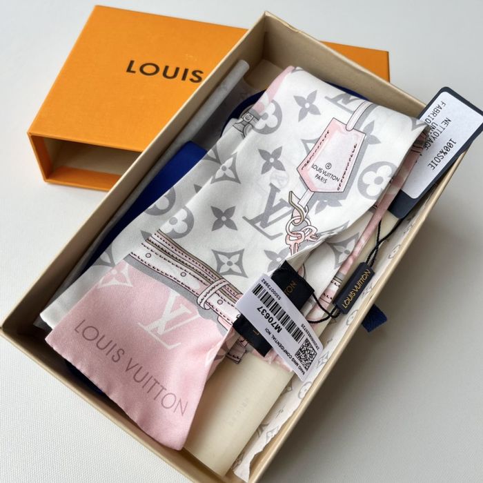 Louis Vuitton Scarf LVS00005